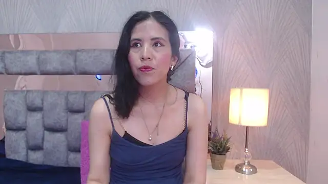 Snapshot of GiselaZivic chatting on 12-04-25, 03:43 GiselaZivic online show from 12-04-25, 03:43