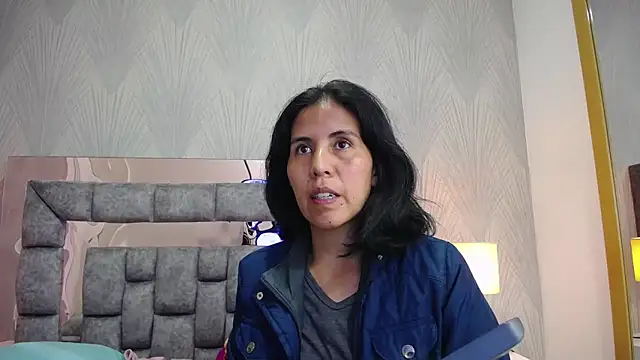 GiselaZivic online show from 06-17-26, 07:04