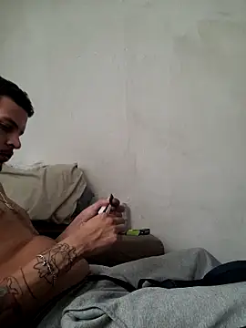 Snapshot of casadodequebra chatting on 02-25-26, 07:45 casadodequebra online show from 02-25-26, 07:45