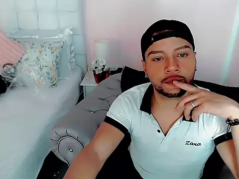 sebastian cruz  online show from 11-13-25, 07:13