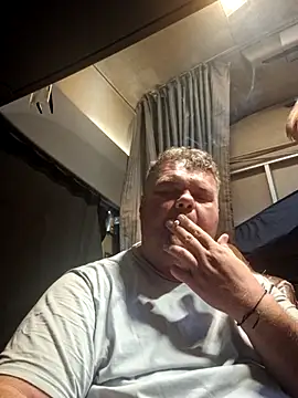 Snapshot of Grase44 chatting on 11-06-25, 03:02 Grase44 online show from 11-06-25, 03:02