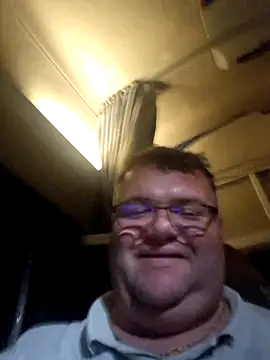 Snapshot of Grase44 chatting on 01-11-26, 04:17 Grase44 online show from 01-11-26, 04:17