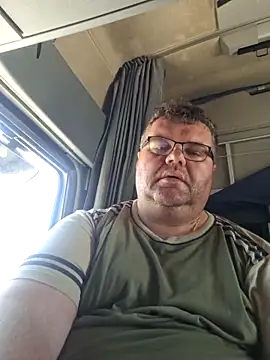 Snapshot of Grase44 chatting on 06-08-26, 10:59 Grase44 online show from 06-08-26, 10:59