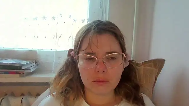 Snapshot of HornyElena chatting on 12-14-25, 02:22 HornyElena online show from 12-14-25, 02:22