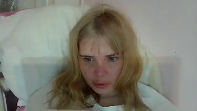 Snapshot of HornyElena chatting on 01-31-26, 07:11 HornyElena online show from 01-31-26, 07:11