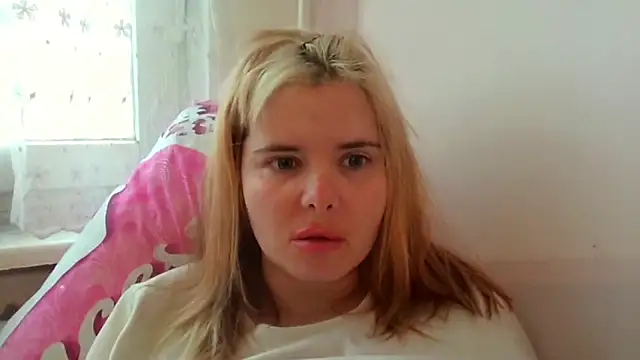 Snapshot of HornyElena chatting on 02-16-26, 03:41 HornyElena online show from 02-16-26, 03:41