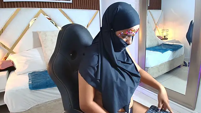  Aliya  online show from 11-06-25, 10:05