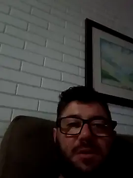 Snapshot of Gaucho-89 chatting on 11-12-25, 02:45 Gaucho-89 online show from 11-12-25, 02:45