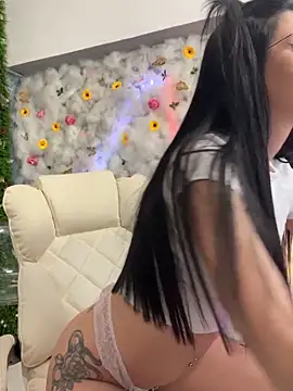 Snapshot of Candy_T33n chatting on 12-04-25, 04:38 Candy T33n online show from 12-04-25, 04:38