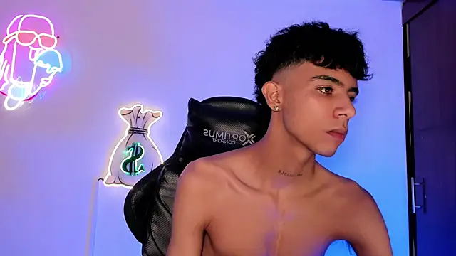 Snapshot of Quetzal_coatl_ chatting on 11-06-25, 09:26 Quetzal coatl online show from 11-06-25, 09:26