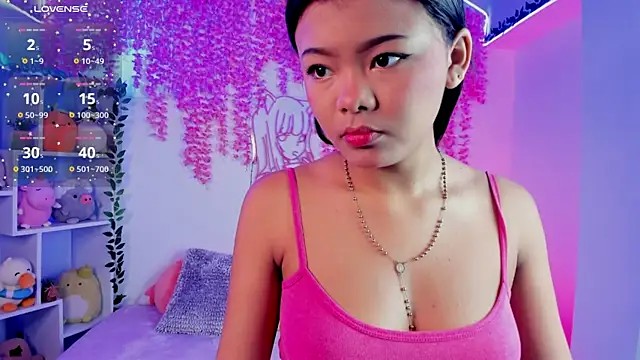 Snapshot of _hanna_sky chatting on 11-15-25, 02:35 hanna sky online show from 11-15-25, 02:35