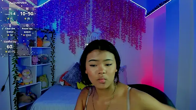 Snapshot of _hanna_sky chatting on 01-08-26, 06:21 hanna sky online show from 01-08-26, 06:21