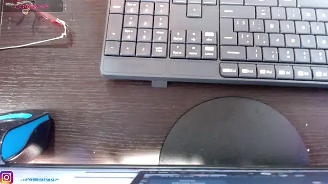 Snapshot of Tessa_Moon_ chatting on 11-08-25, 09:13 Tessa Moon online show from 11-08-25, 09:13