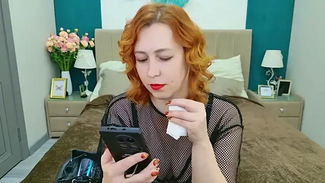 Evie Berret online show from 11-13-25, 10:36