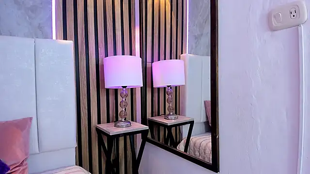 Snapshot of Carlotta_de_velour chatting on 01-19-26, 02:59 Carlotta de velour online show from 01-19-26, 02:59