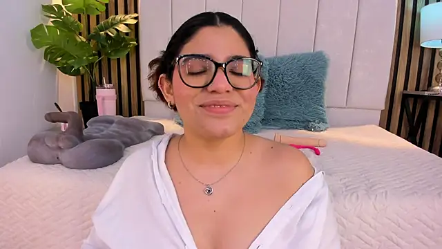 Carlotta de velour online show from 04-11-26, 07:45