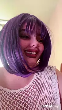 Snapshot of candicewest_ chatting on 07-17-26, 05:51 candicewest online show from 07-17-26, 05:51