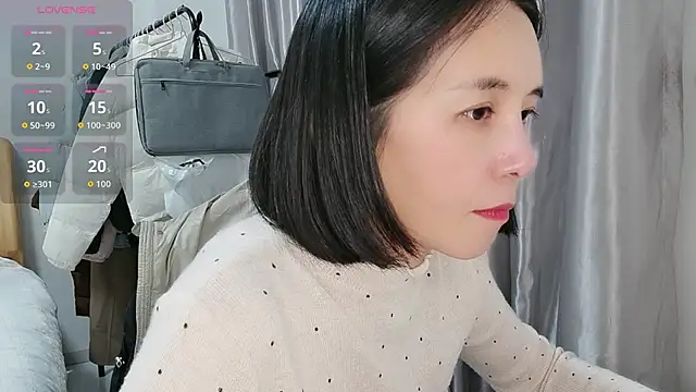 Snapshot of Wanwan61 chatting on 11-22-25, 01:21 Wanwan61 online show from 11-22-25, 01:21