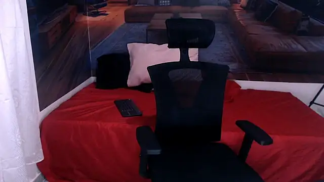 Snapshot of Bryant_Connor chatting on 12-03-25, 04:20 Bryant Connor online show from 12-03-25, 04:20