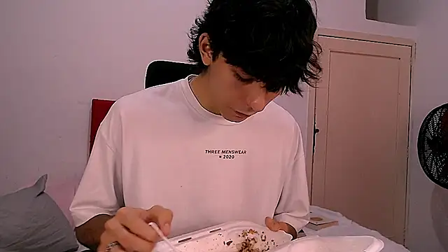 Snapshot of Bryant_Connor chatting on 01-05-26, 07:17 Bryant Connor online show from 01-05-26, 07:17