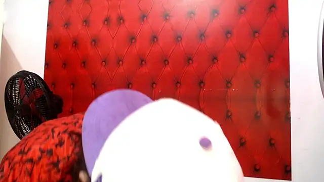 Snapshot of Bryant_Connor chatting on 01-07-26, 08:22 Bryant Connor online show from 01-07-26, 08:22