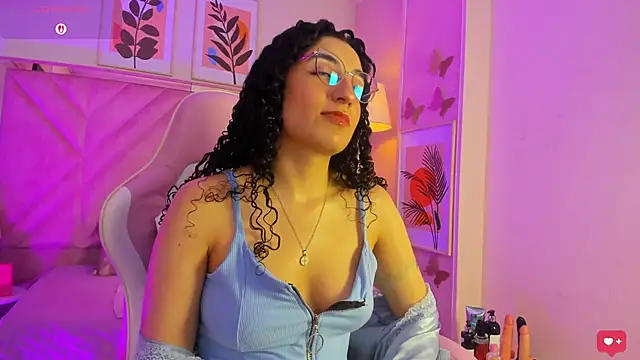 DemiJones  online show from 12-23-25, 04:54