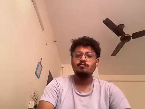 Snapshot of Your_yash2 chatting on 06-14-26, 11:34 Your yash2 online show from 06-14-26, 11:34