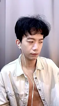 Snapshot of CouplingCry chatting on 06-17-26, 04:26 CouplingCry online show from 06-17-26, 04:26