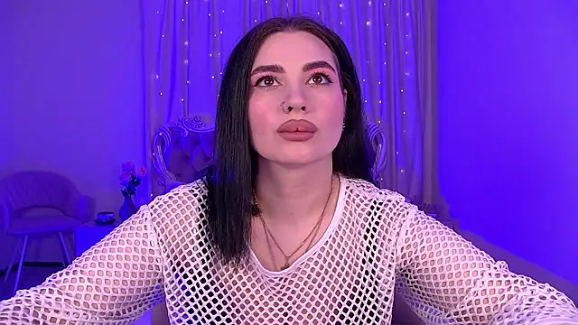 Snapshot of AdrianaTorres chatting on 01-16-26, 05:22 AdrianaTorres online show from 01-16-26, 05:22