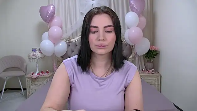 Snapshot of AdrianaTorres chatting on 02-13-26, 05:03 AdrianaTorres online show from 02-13-26, 05:03