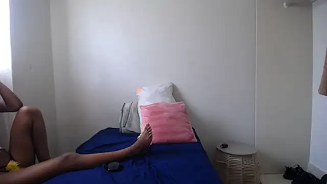 Snapshot of SexySlimMelanin chatting on 11-30-25, 10:41 SexySlimMelanin online show from 11-30-25, 10:41