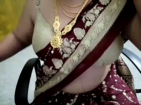 Snapshot of Tamil_VirginAss2 chatting on 11-28-25, 06:43 Tamil VirginAss2 online show from 11-28-25, 06:43