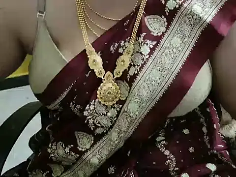 Snapshot of Tamil_VirginAss2 chatting on 12-04-25, 05:54 Tamil VirginAss2 online show from 12-04-25, 05:54