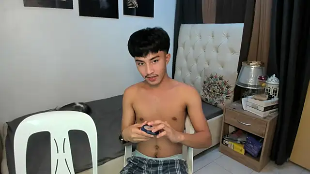 Snapshot of Urloverhardcock chatting on 11-25-25, 04:56 Urloverhardcock online show from 11-25-25, 04:56