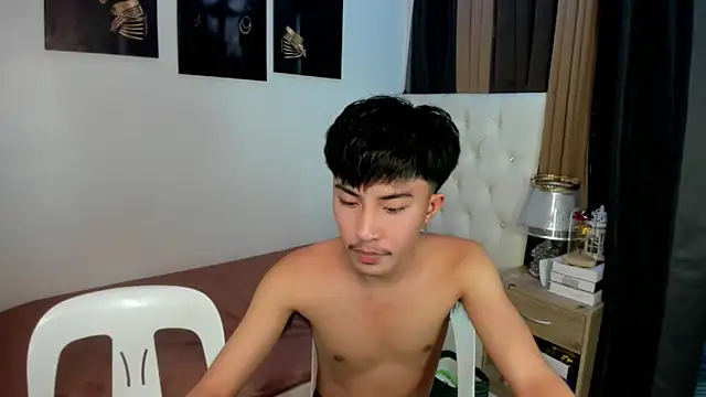 Snapshot of Urloverhardcock chatting on 11-27-25, 04:20 Urloverhardcock online show from 11-27-25, 04:20