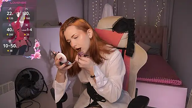 Snapshot of AvaRyder chatting on 11-10-25, 01:10 AvaRyder online show from 11-10-25, 01:10