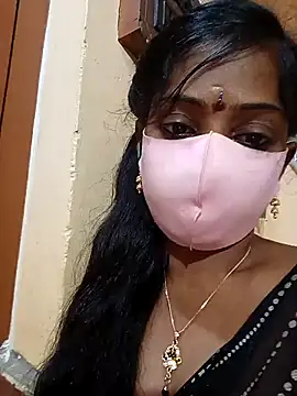 Snapshot of siritelugubutterfly chatting on 12-14-25, 03:39 siritelugubutterfly online show from 12-14-25, 03:39