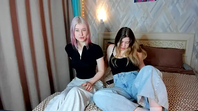 Lory Reed online show from 11-07-25, 04:12