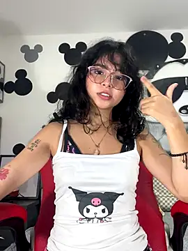  vaiolet owo online show from 11-10-25, 06:56