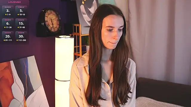 LavandaFobes online show from 11-18-25, 03:23