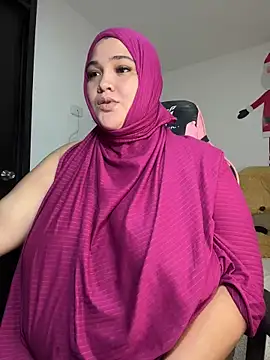 Snapshot of sweetmuslim01 chatting on 12-19-24, 01:07 sweetmuslim01 online show from 12-19-24, 01:07