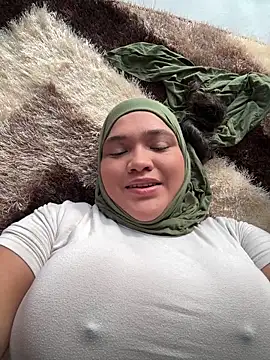 sweetmuslim01 online show from 04-16-26, 09:39