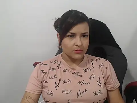 Snapshot of karol_loveet chatting on 12-03-25, 08:07 karol loveet online show from 12-03-25, 08:07