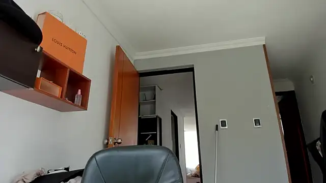 LilyGarcia online show from 07-06-26, 07:05