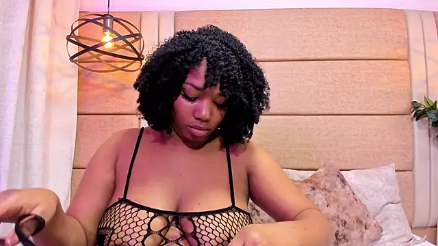 Snapshot of BrendaFernandez_ chatting on 11-27-25, 12:40 BrendaFernandez online show from 11-27-25, 12:40