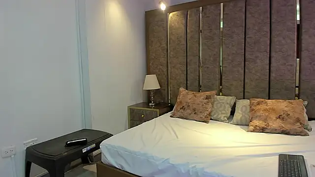 Snapshot of BrendaFernandez_ chatting on 02-23-26, 02:03 BrendaFernandez online show from 02-23-26, 02:03