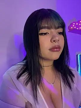 Snapshot of VIOLET_EF chatting on 11-11-25, 03:56 VIOLET EF online show from 11-11-25, 03:56