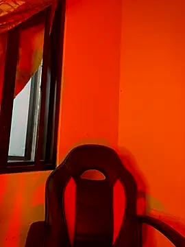 Snapshot of VIOLET_EF chatting on 11-29-25, 10:46 VIOLET EF online show from 11-29-25, 10:46