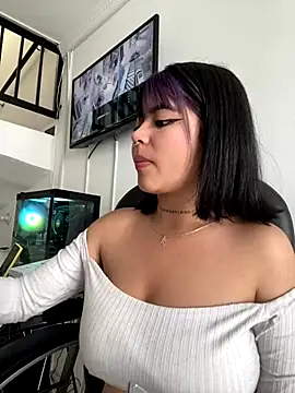 Snapshot of VIOLET_EF chatting on 01-06-26, 09:07 VIOLET EF online show from 01-06-26, 09:07