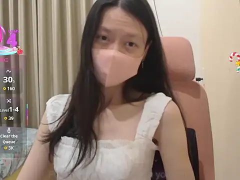 Lil-Cherries online show from 11-12-25, 07:24